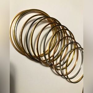 Tri-color 12 pieces bangle